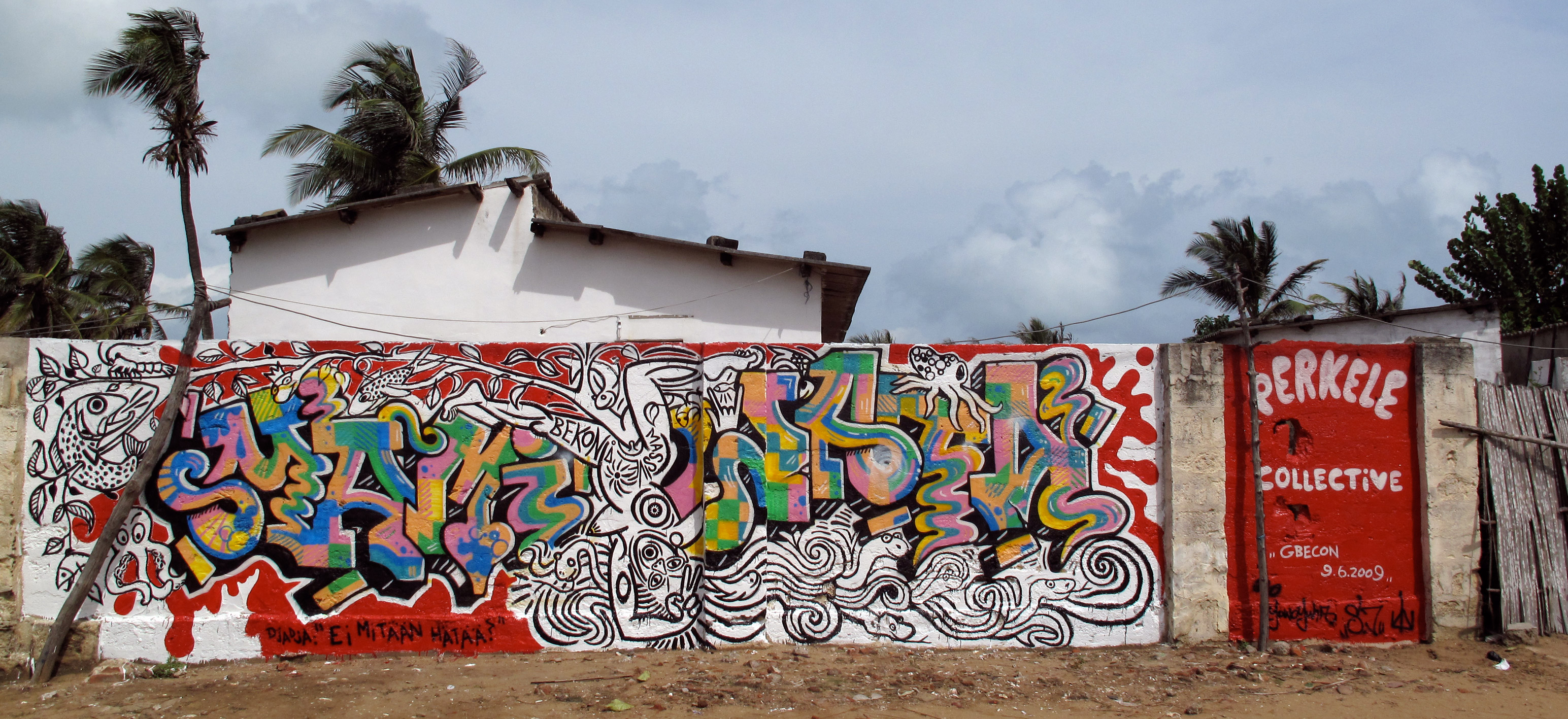 coll-mami-wata-graffiti-mural-50cmt.jpg